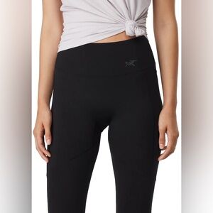 Arc'teryx Oriel Leggings size large side pockets